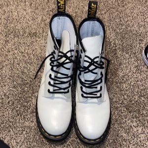 White dr martens